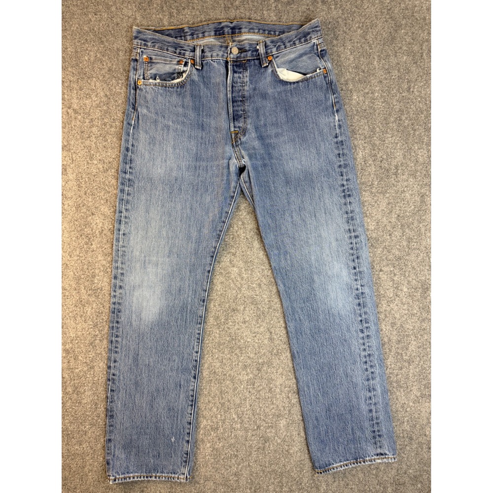 Levis 501 Original Fit Mens 34x32 Blue Denim Jeans Straight Leg Workwear Pants - Picture 2 of 9